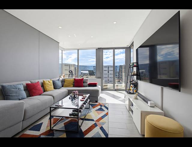 2 BEDROOM APARTMENT FOR SALE IN UMHLANGA CENTRAL